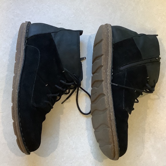 Clarks Tamantha Women’s Lace Up Suede Cushion Ankle Comfort Bootie 9.5M Black - Picture 4 of 9